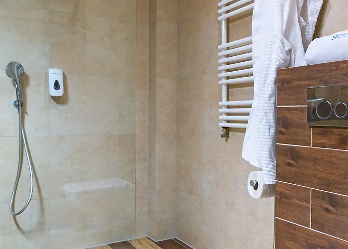 Baginscy Θέρετρο Pobierowo